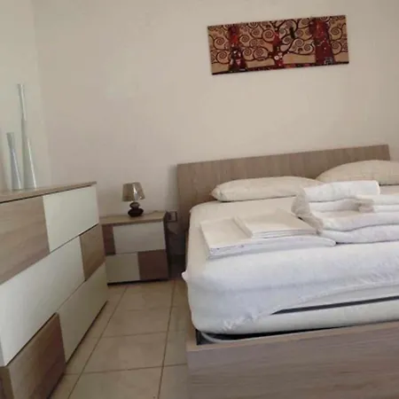 Res Apartman *